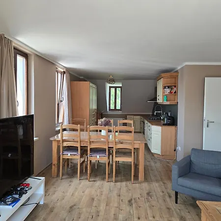 Helle Gemuetliche Gaestewohnung Im Haus Wartburg Riesa