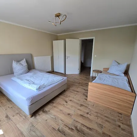 Helle Gemuetliche Gaestewohnung Im Haus Wartburg Apartment Riesa